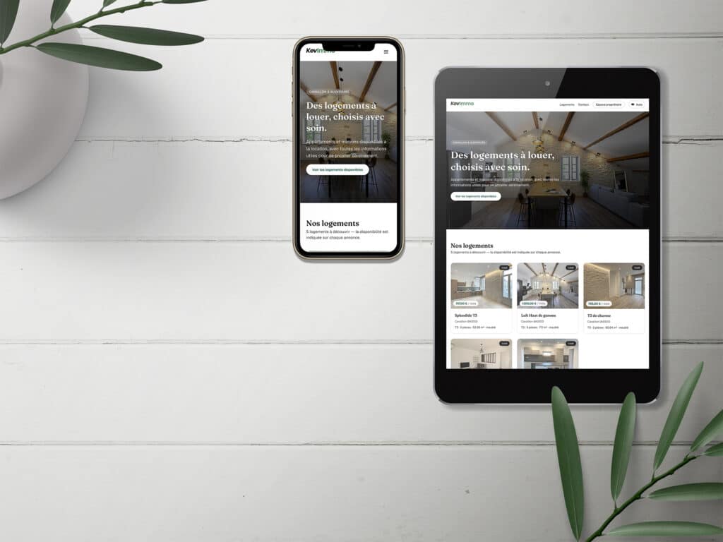 Site Kevimmo affiché sur un smartphone et une tablette