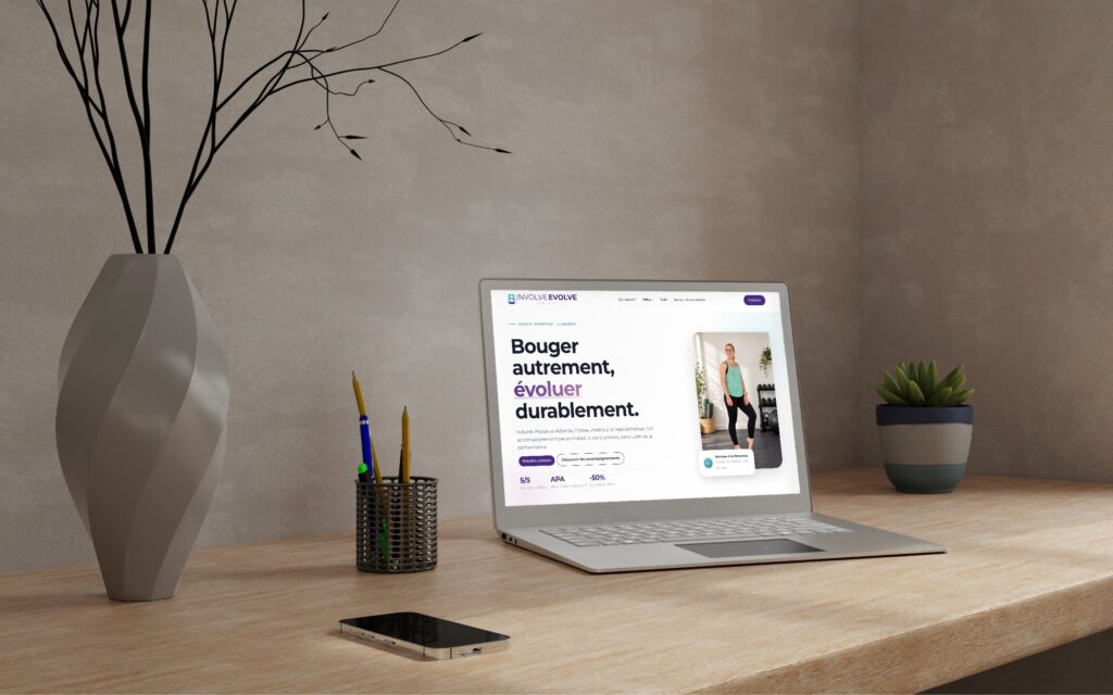 Site d'Involve Evolve Coaching affiché sur un ordinateur portable
